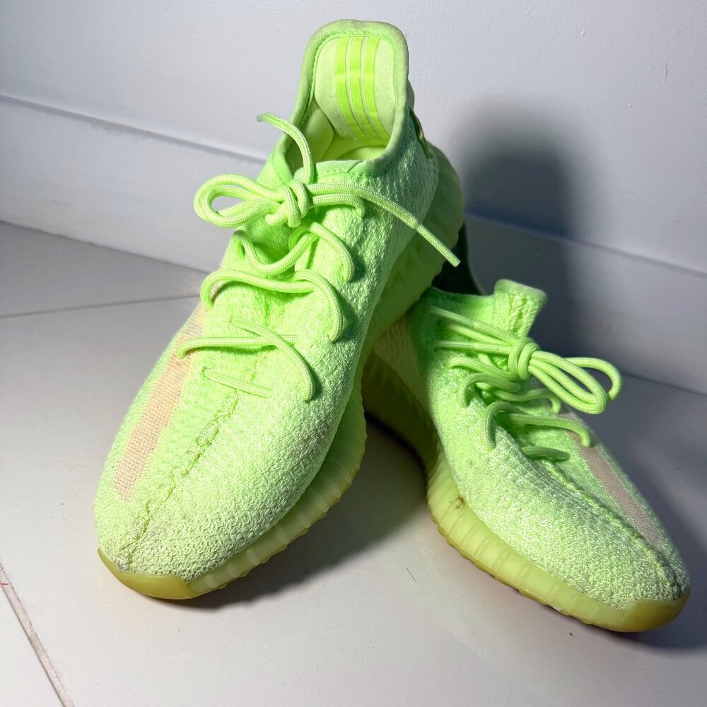 Adidas Yeezy Boost 350 V2 Glow US Size Men’s 8.5 / Women’s 10 (GID)
